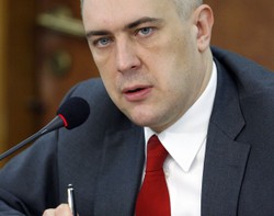 Giertych pomaszeruje z Komorowskim. A wcześniej odmówił Kaczyńskiemu