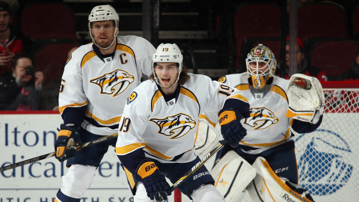 Nashville Predators jako ostatni zespół dołączył do grona zwycięzców pierwszej serii play-off pokonując Anaheim Ducks 2:1 w siódmym meczu tej serii. Drapieżnicy tym samym zakończyli sezon Kaczorów, a w drugiej rundzie zagrają przeciwko San Jose Sharks.