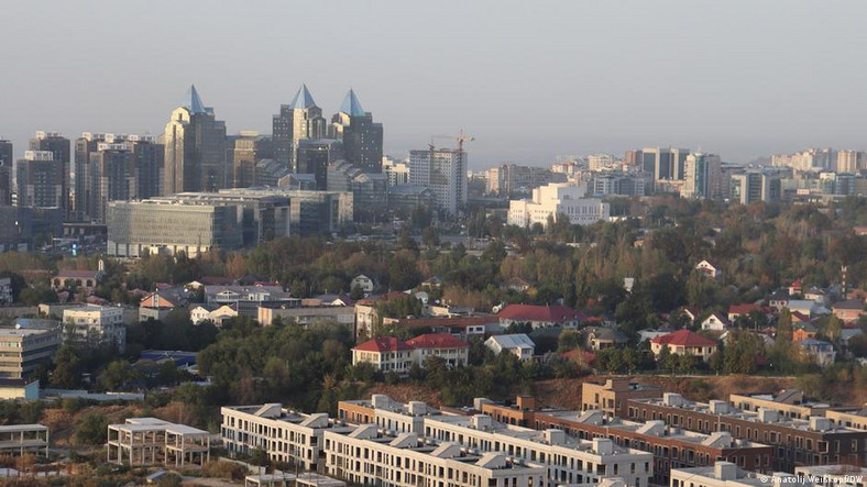 Dla młodych Rosjan celem jest również kazachska metropolia Ałmaty w południowo-wschodnim Kazachstanie