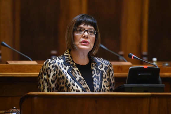Maja Gojković postala prva predsednica Vlade Vojvodine u istoriji: Opozicija bojkotovala sednicu skupštine