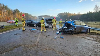 Karambol pod Kołobrzegiem. Są poszkodowani, droga zablokowana