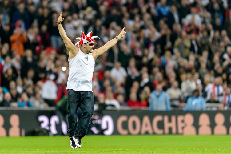 Race, gwizdy i wtargnięcie na murawę. Tak Polacy kibicowali na Wembley