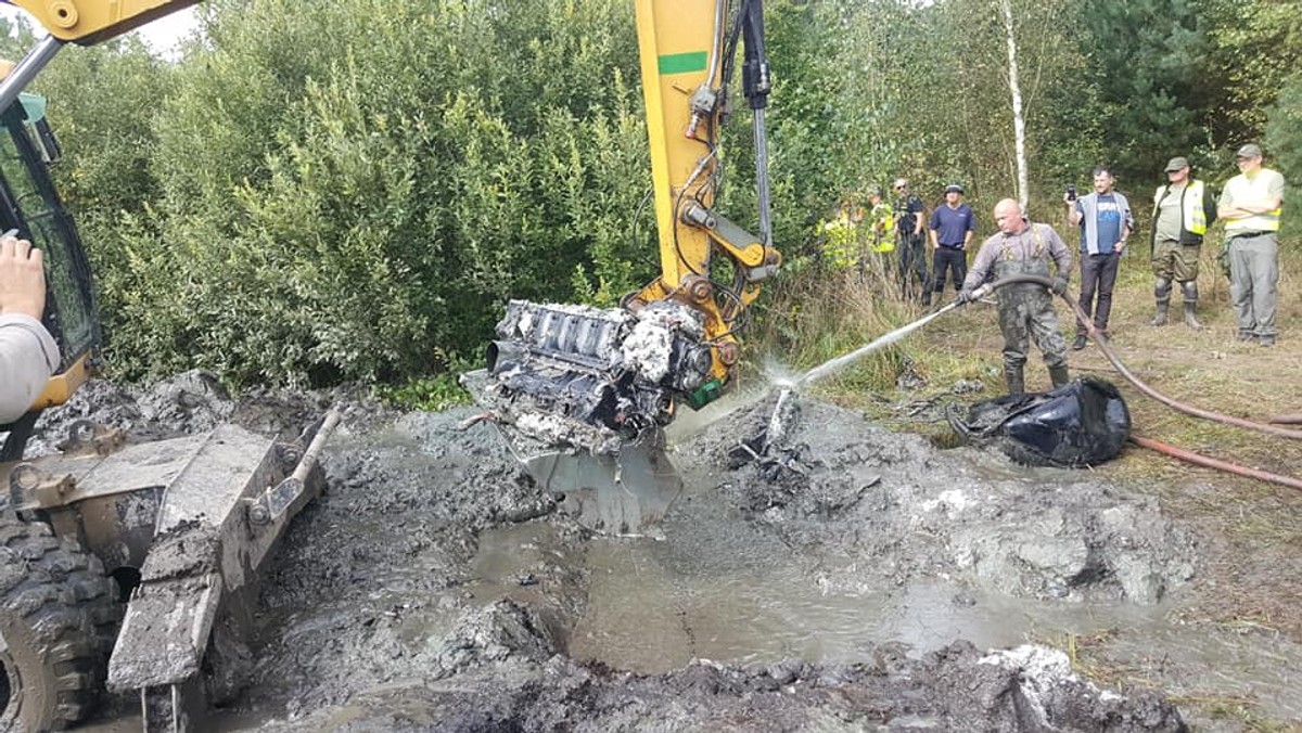 Gdańsk: wydobyto szczątki niemieckiego bombowca