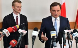 Ziobro: Polska policja zabezpieczyła prawie 1,5 miliarda zł. To kasa karteli narkotykowych