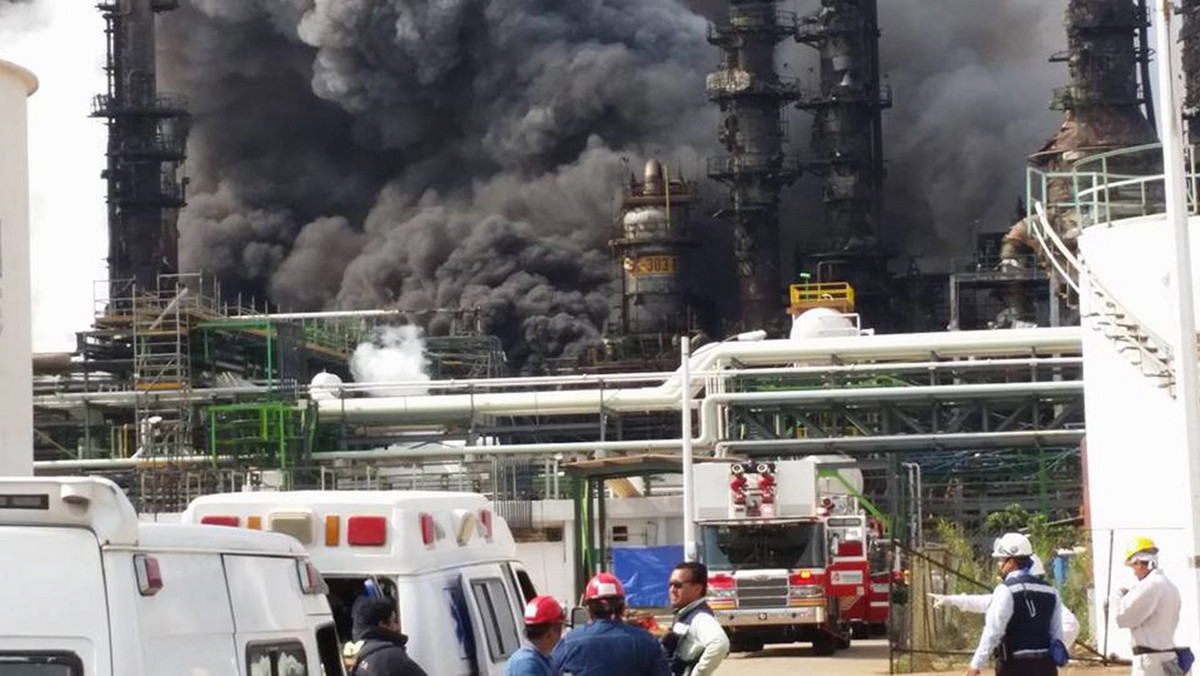 MEXICO PETROCHEMICAL COMPLEX EXPLOSION (Three dead and more than 60 injured in explosion at oil plant in Mexico)