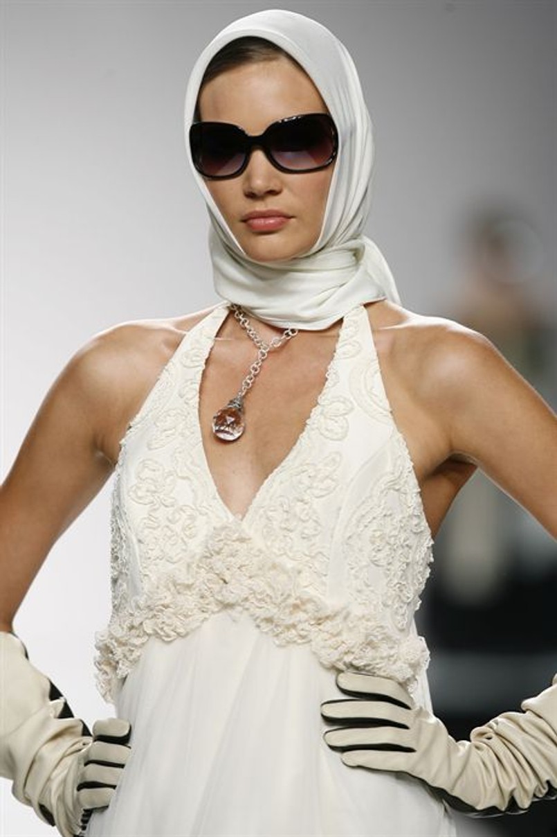 Najmodniejsze ślubne nakrycia głowy