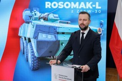 Nowe Rosomaki dla Polski. Kosiniak-Kamysz podpisał umowę