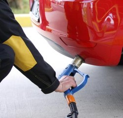 Ministerstwo transportu proponuje samodzielne tankowanie LPG