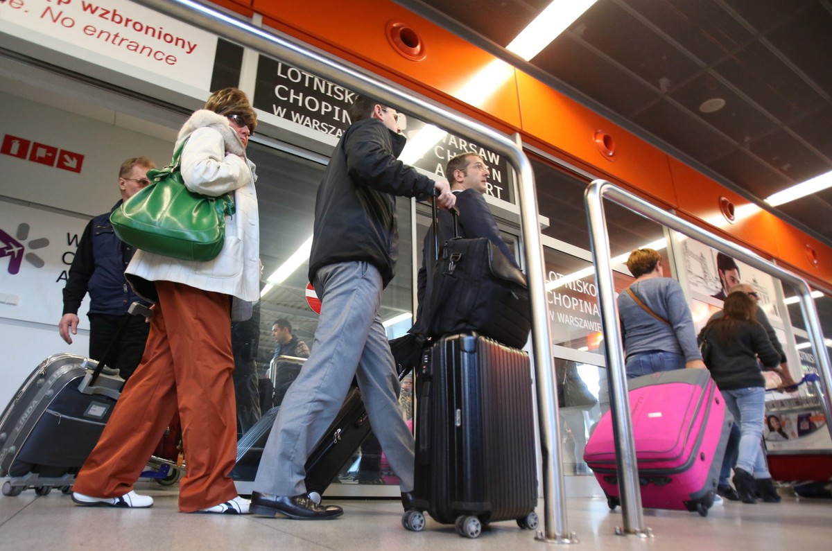 Polscy turyści wracają z Tunezji