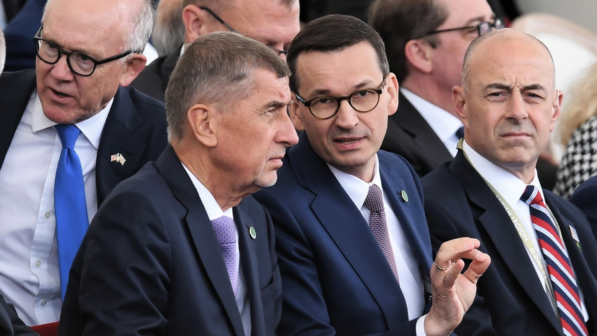 Podczas dzisiejszej wizyty w Wielkiej Brytanii premier Mateusz Morawiecki rozmawiał z prezydentem USA Donaldem Trumpem. Spotkanie odbyło się przy okazji obchodów 75. rocznicy lądowania aliantów w Normandii.