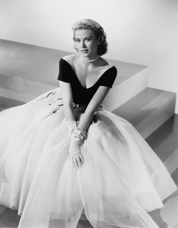 Grace Kelly w perłowym naszyjniku z 1954 r.