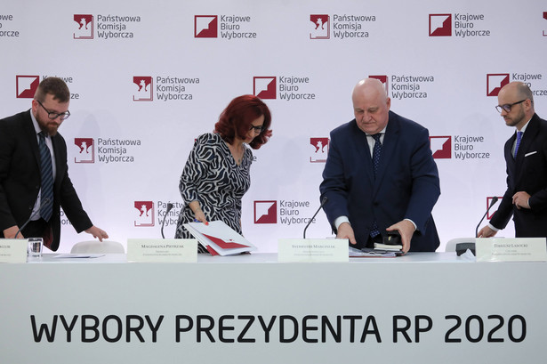 PKW: Frekwencja na godz. 12 wyższa niż w I turze