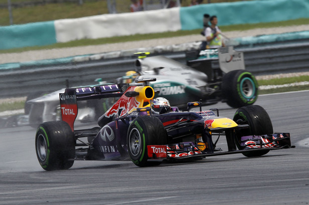 Sebastian Vettel wygrał kwalifikacje przed GP Malezji