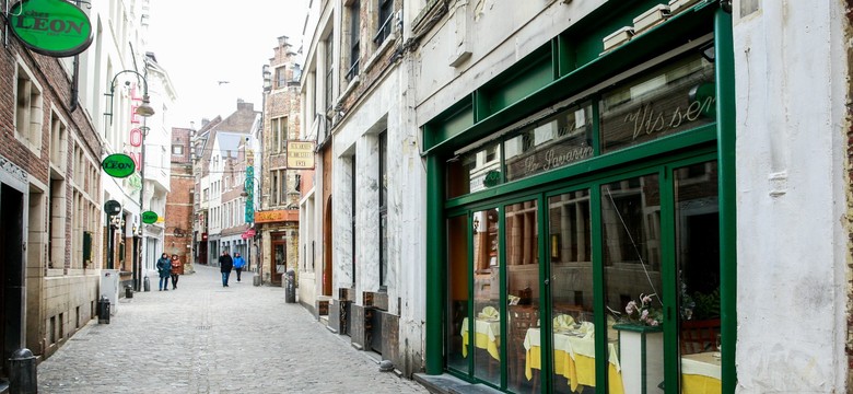 Belgowie jeżdżą do holenderskich restauracji. "To niewyobrażalnie skandaliczne"