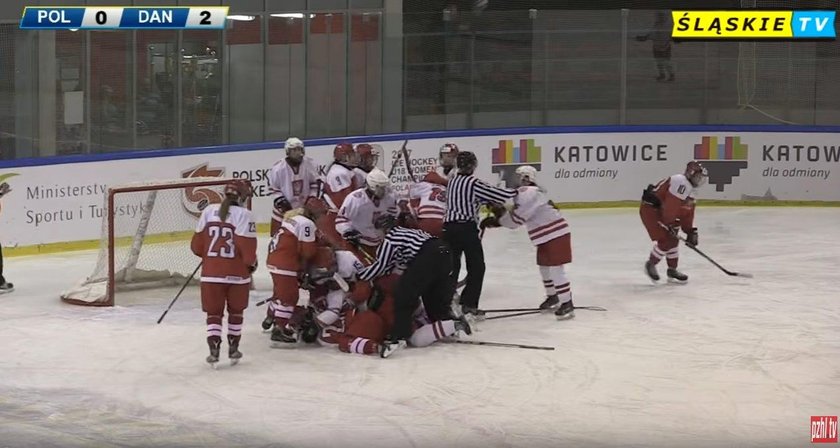 Bójka na boisku hokejowym. Wszczęły ją młode sportsmenki