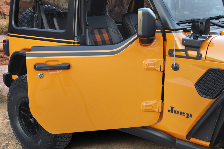 22 Jeep Orange Peelz