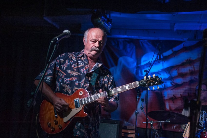 Milošević danas ima "Pilot blues bend" sa kojim i dalje aktivno nastupa na festivalima