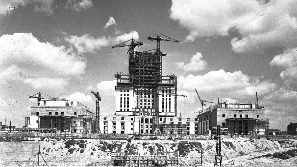 Budowa Pałacu Kultury i Nauki w Warszawie, 1953 r.