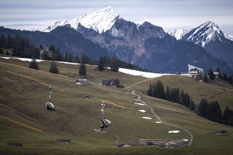 Wildhaus w Szwajcarii jest całkowicie pozbawione śniegu