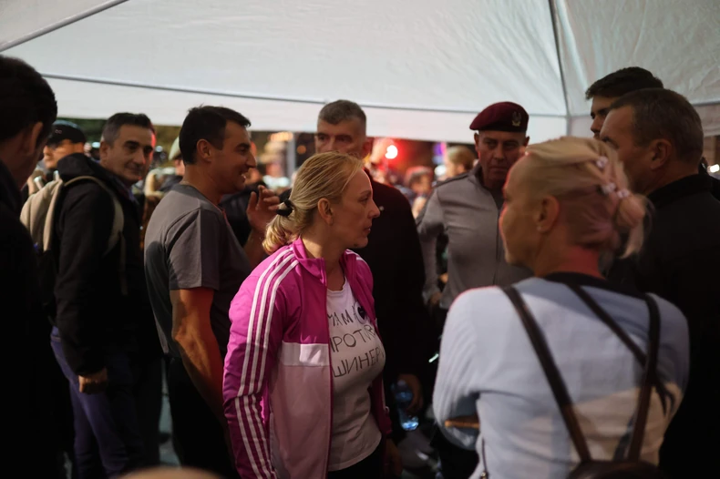 Dijana Hrka je juće započela štrajk glađu kod Skupštine Srbije