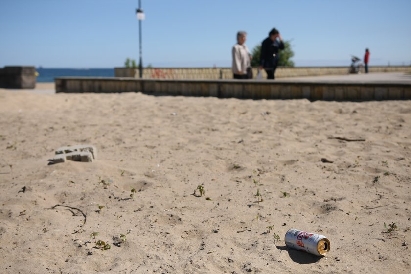 Śmieci na plaży