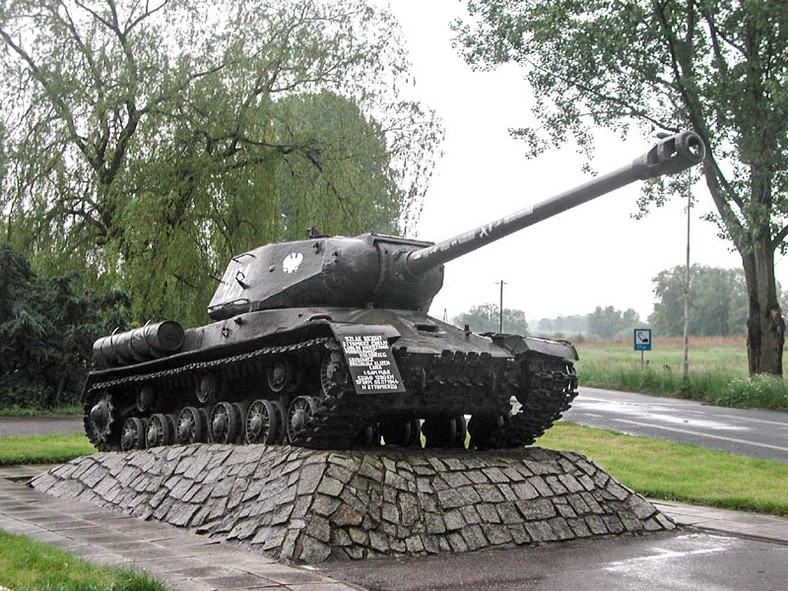 IS-2 - radziecki czołg ciężki z okresu II Wojny Światowej