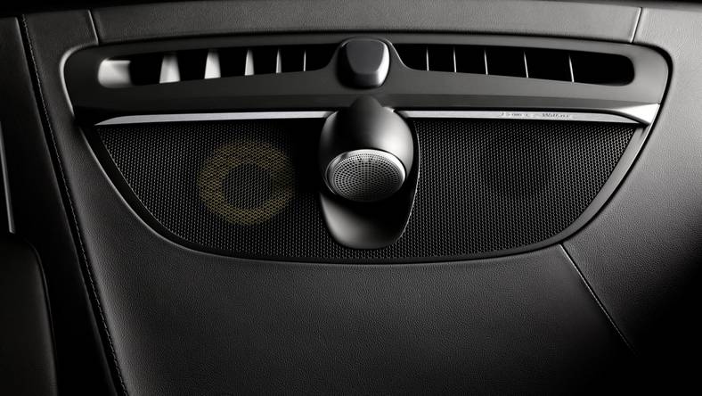 Zestaw centralny czyli głośnik średniotonowy i wysokotonowy 25 mm - Bowers & Wilkins w Volvo V90