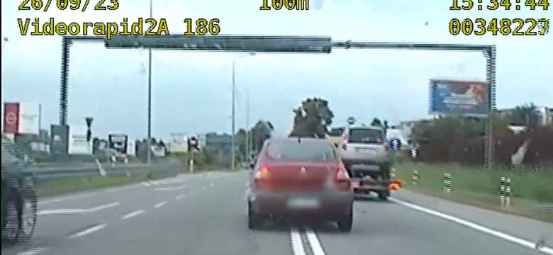 256 punktów karnych to jeszcze nic! Kierowca Renault stracił rozum