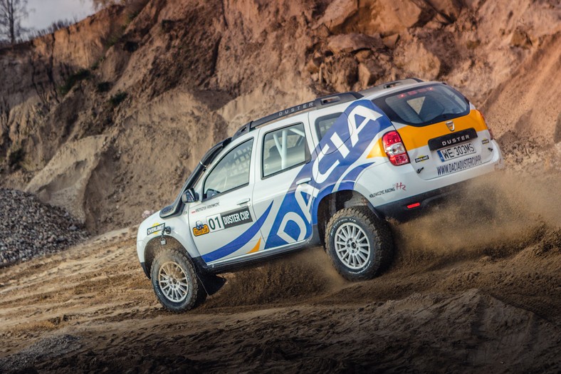 Dacia Duster Rally РіРѕРЅС‰РёРє