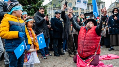 Prześladowani w Chinach Ujgurzy szukali schronienia w Turcji. Już nie mogą liczyć na Erdogana