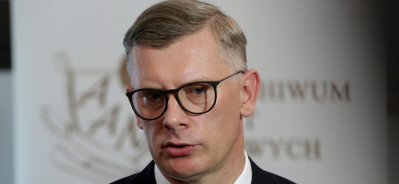 "Zdrada, spisek okrągłostołowych elit". Cenckiewicz publikuje ODTAJNIONE akta ws. "moskiewskiej pożyczki"