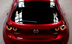 Nowa Mazda 3 już w Polsce! Cena? Nie tylko silnik 2.0 robi różnicę
