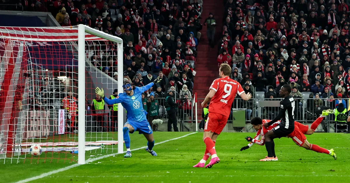 Koszmarny dzień bramkarza reprezentacji Polski. Grabara puścił osiem goli w meczu z Bayernem