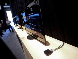 Dekoder AppleTV - spółka Steve'a Jobsa podbija stawkę w batalii o TV