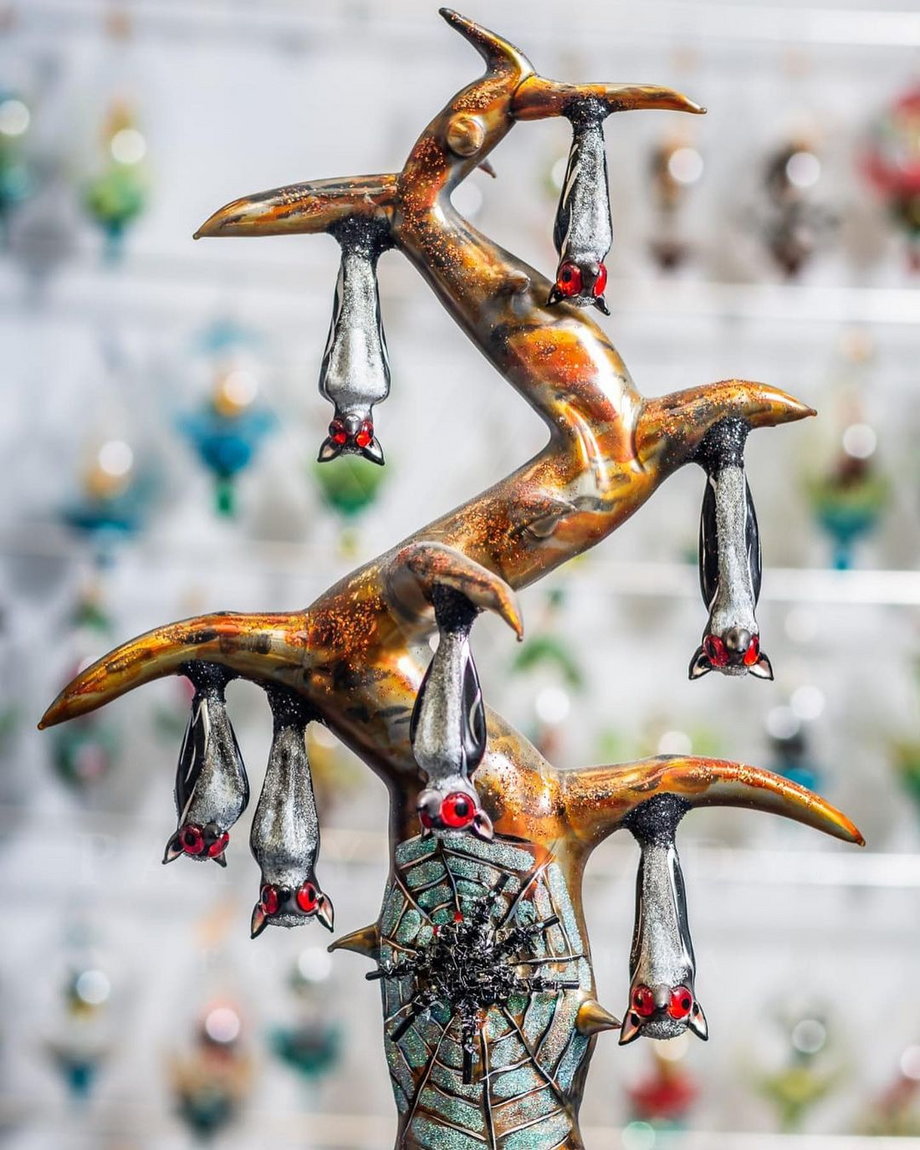 Pełną kolekcję Morawski Ornaments można zobaczyć w łódzkiej pracowni, bądź na  Instagramie