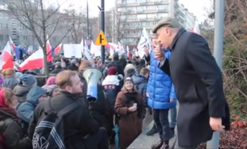 Poseł PiS donosi na Giertycha. Za Kaczora