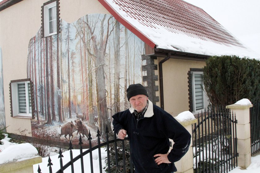 Pan Edward przyozdobił gospodarstwo pięknymi freskami