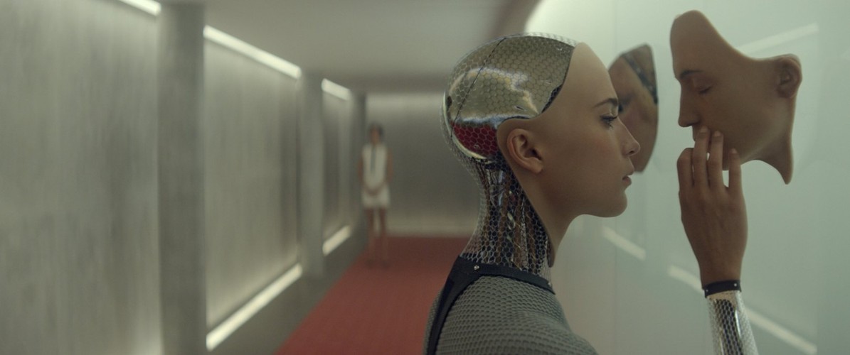 Alicia Vikander w filmie 'Ex Machina'