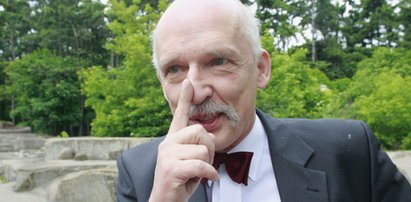 Korwin-Mikke: Hymn Unii przesiedziałem na parapecie