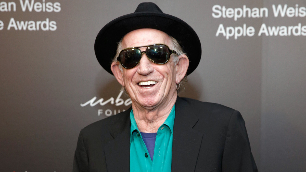 Legenda rocka, gitarzysta i współzałożyciel Stonesów Keith Richards, w rozmowie z magazynem "Rolling Stones" zapowiedział odstawienie alkoholu. Przyczyną ma być podeszły wiek gwiazdora i gorsze samopoczucie. 18 grudnia 2018 roku naczelny "degenerat" sceny rockowej skończy 75 lat.