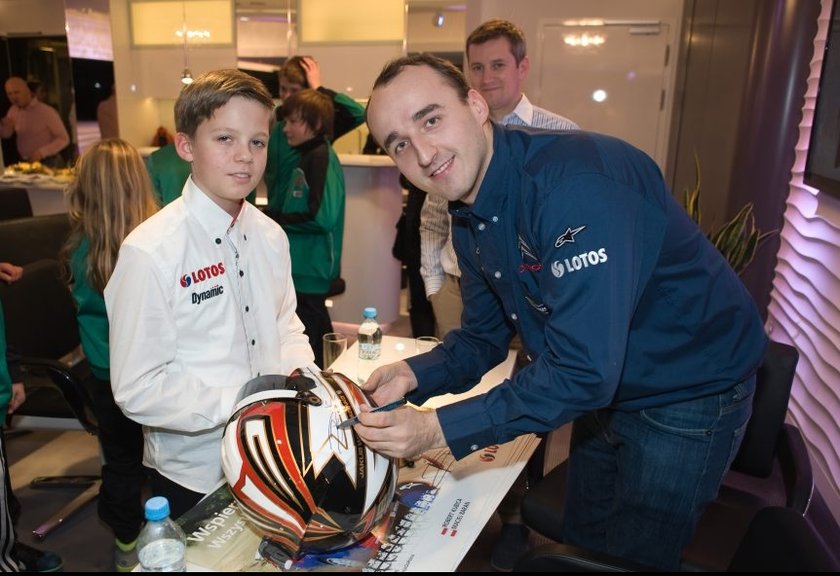 Robert Kubica spotkał się z młodymi piłkarzami