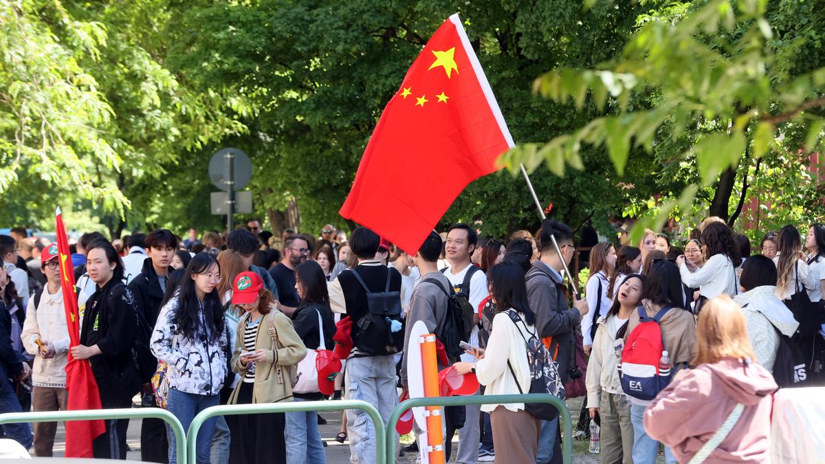 Így várják Hszi Csin-ping kínai elnököt a Neptun utcában - ön tudja, mi van ott? - Fotók
