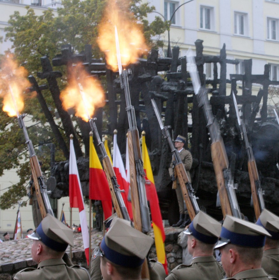 WARSZAWA POMNIK POMORDOWANYCH 69. ROCZNICA AGRESJI SOWIECKIEJ