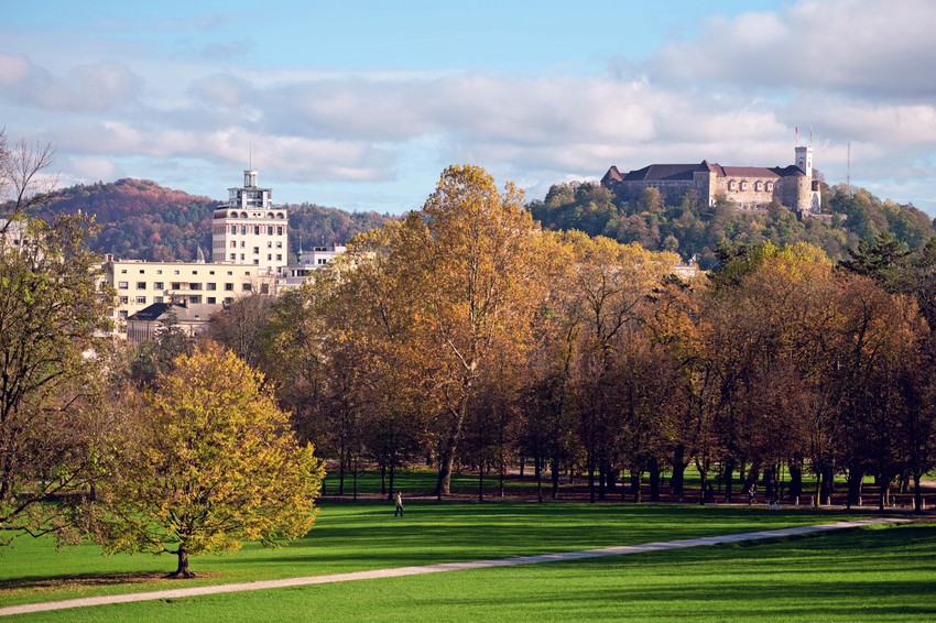 Ljubljana u svim godišnjim dobima očarava opuštenom atmosferom, spojem prirode i jedinstvenih Plečnikovih remek-dela.