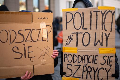 Protest antyszczepionkowców w Białymstoku w styczniu 2022 roku