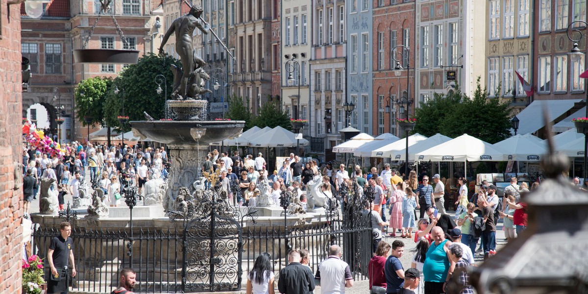 Wzmożony popyt konsumpcyjny na spacerze w Gdańsku, w długi czerwowy weekend