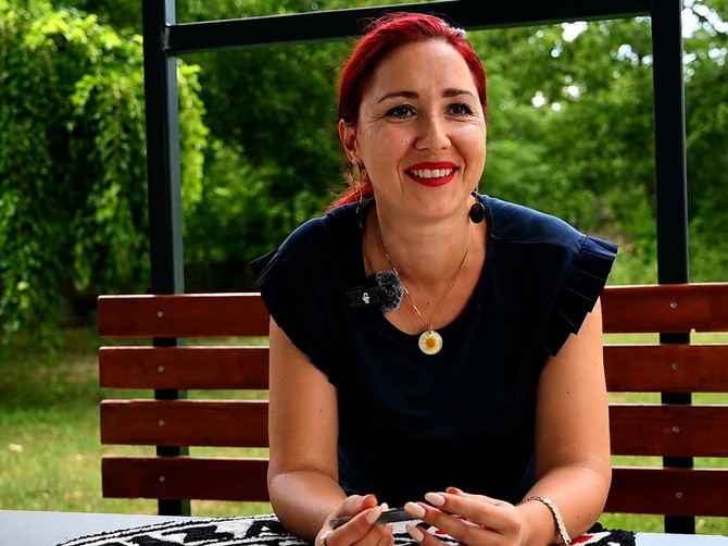 Ivana se udala za popa, selo šokirano: "Kažu da popadija ne treba ovako da izgleda"