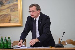 Kotecki przed komisją śledczą: Niewielu ekonomistów może wyrazić jakąkolwiek opinię nt. luki VAT