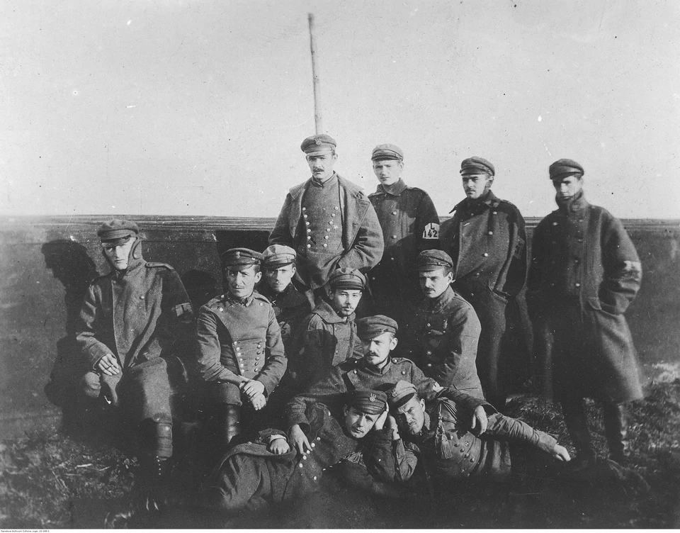 Polscy legioniści internowani w obozie w Szczypiornie (Kalisz)