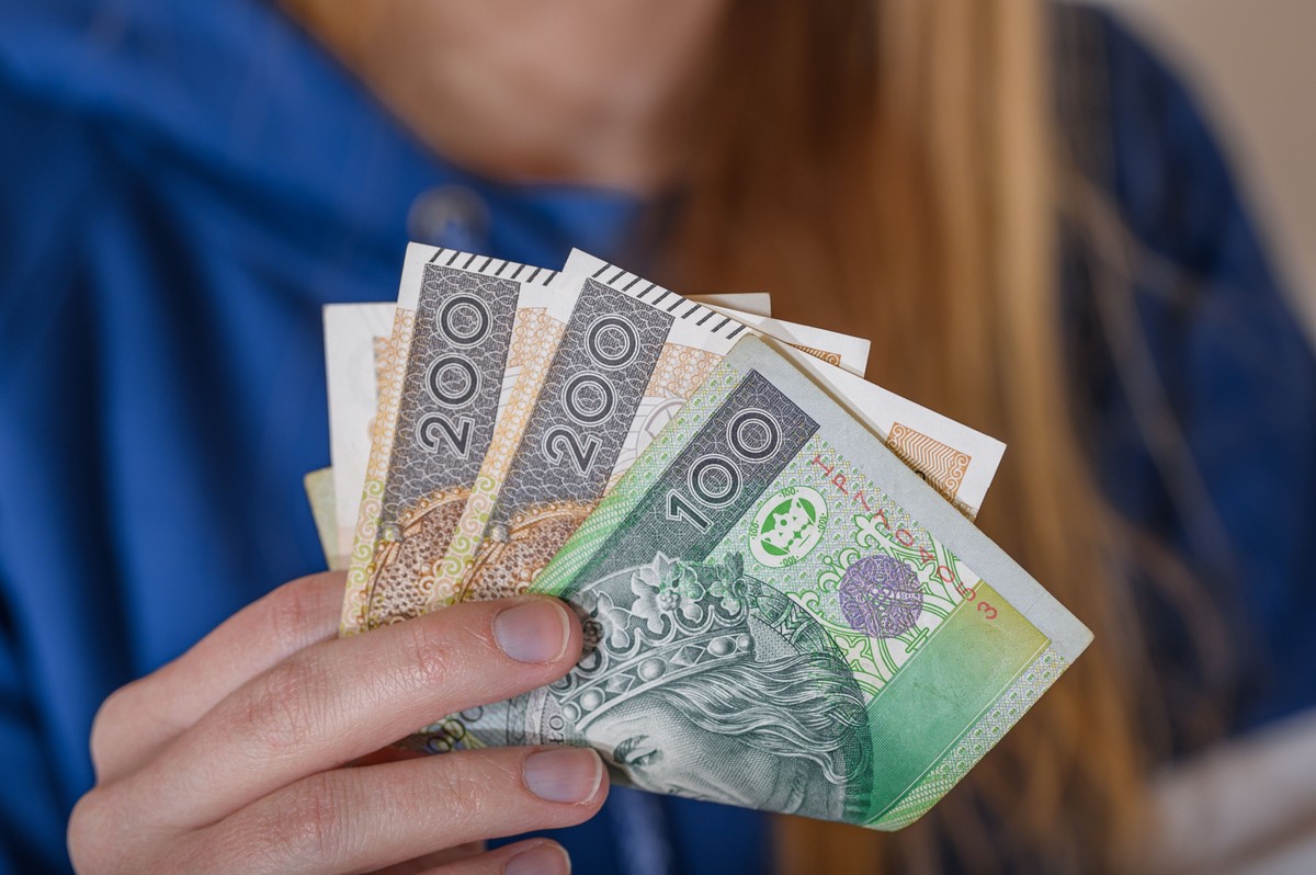 Krótko trwała radość z tego, że z początkiem roku zamiast 500 plus rodzice dostali 800 plus.